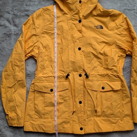 The North Face Zoomie Rain Jacket - Picture 7 of 7